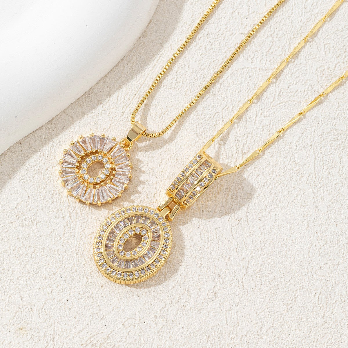 Copper and zirconium-plated gold-plated necklace with 26 English letters inlaid with diamonds-wsm