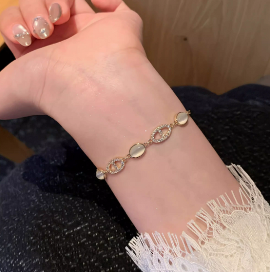 Retro fashion cat-eye oval bracelet - simple and luxurious bracelet - wsm