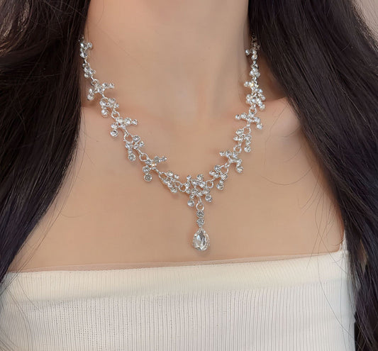 Exploding Flower Water Drop Palace Elegant High-end Clavicle Chain-wsm