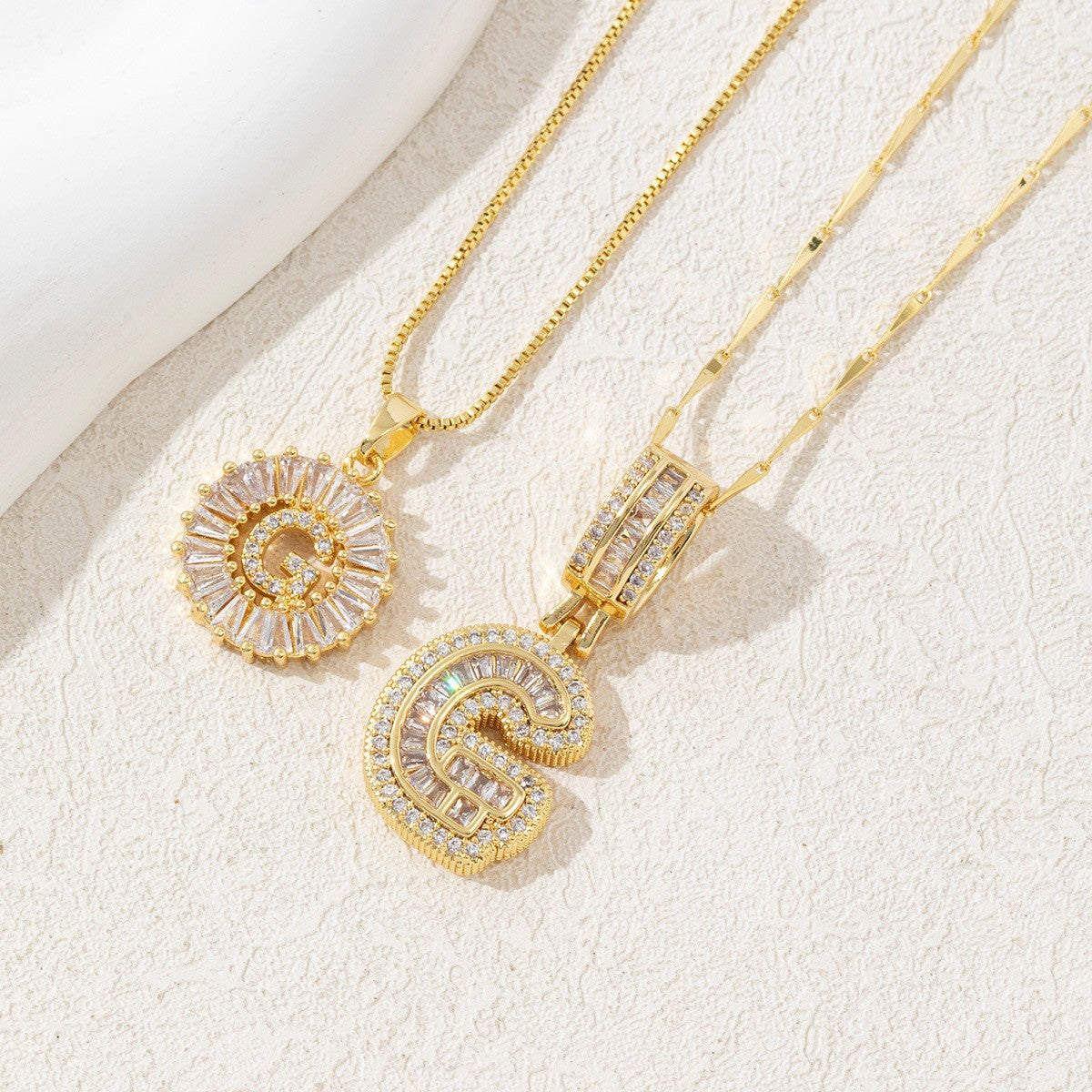Copper and zirconium-plated gold-plated necklace with 26 English letters inlaid with diamonds-wsm