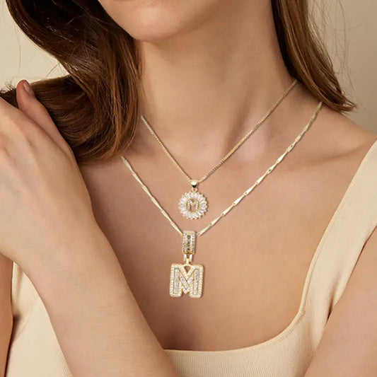 Copper and zirconium-plated gold-plated necklace with 26 English letters inlaid with diamonds-wsm