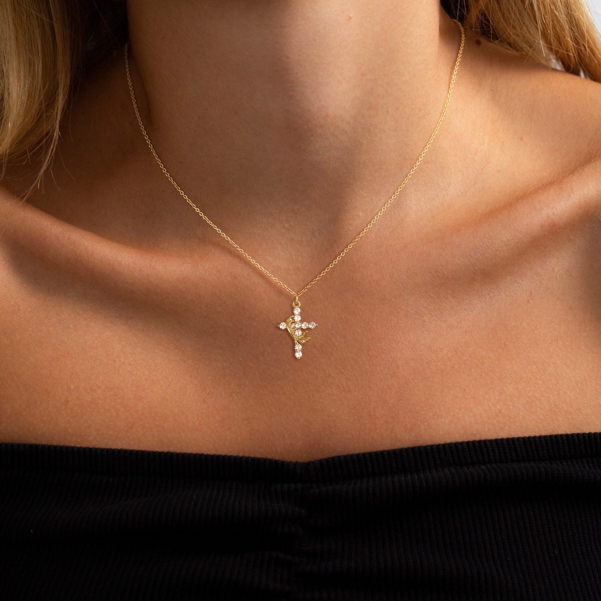 Light luxury high-end zircon clavicle necklace holiday gift rotating crown cross necklace-ts